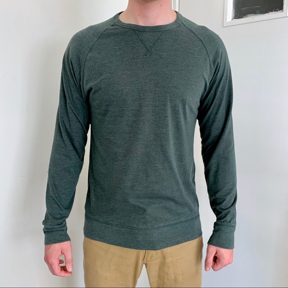 Old Navy Green Y2K Long Sleeve Crewneck Shirt Preppy Basic Winter Fall Coastal